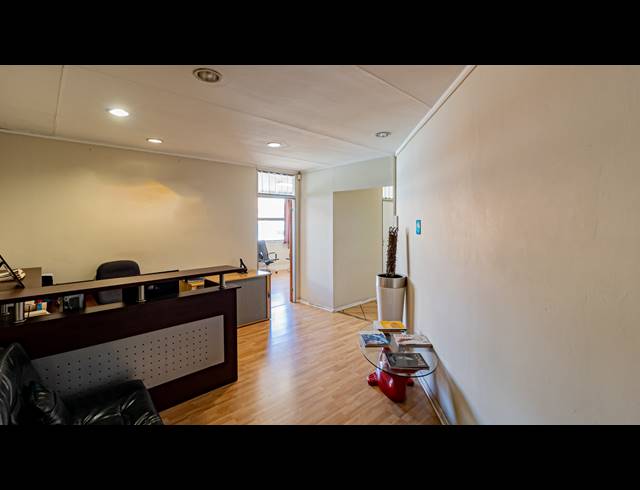 498M² OFFICE TO LET IN FERNDALE
